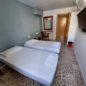 https://alberg-sants-bcn.catalonia-hotels.com